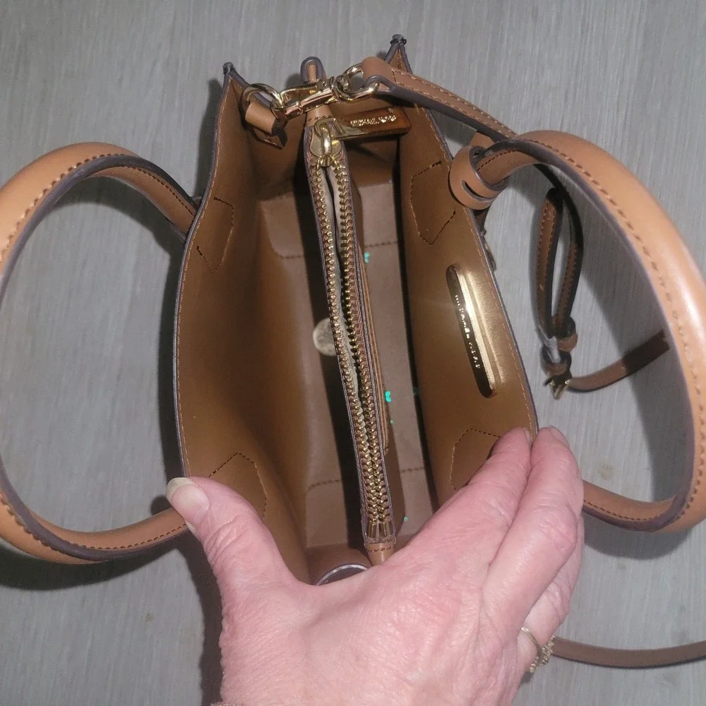 Michael Kors Signature Monogram Bedford‎ Travel Small Top Zip Tote Brown luxury